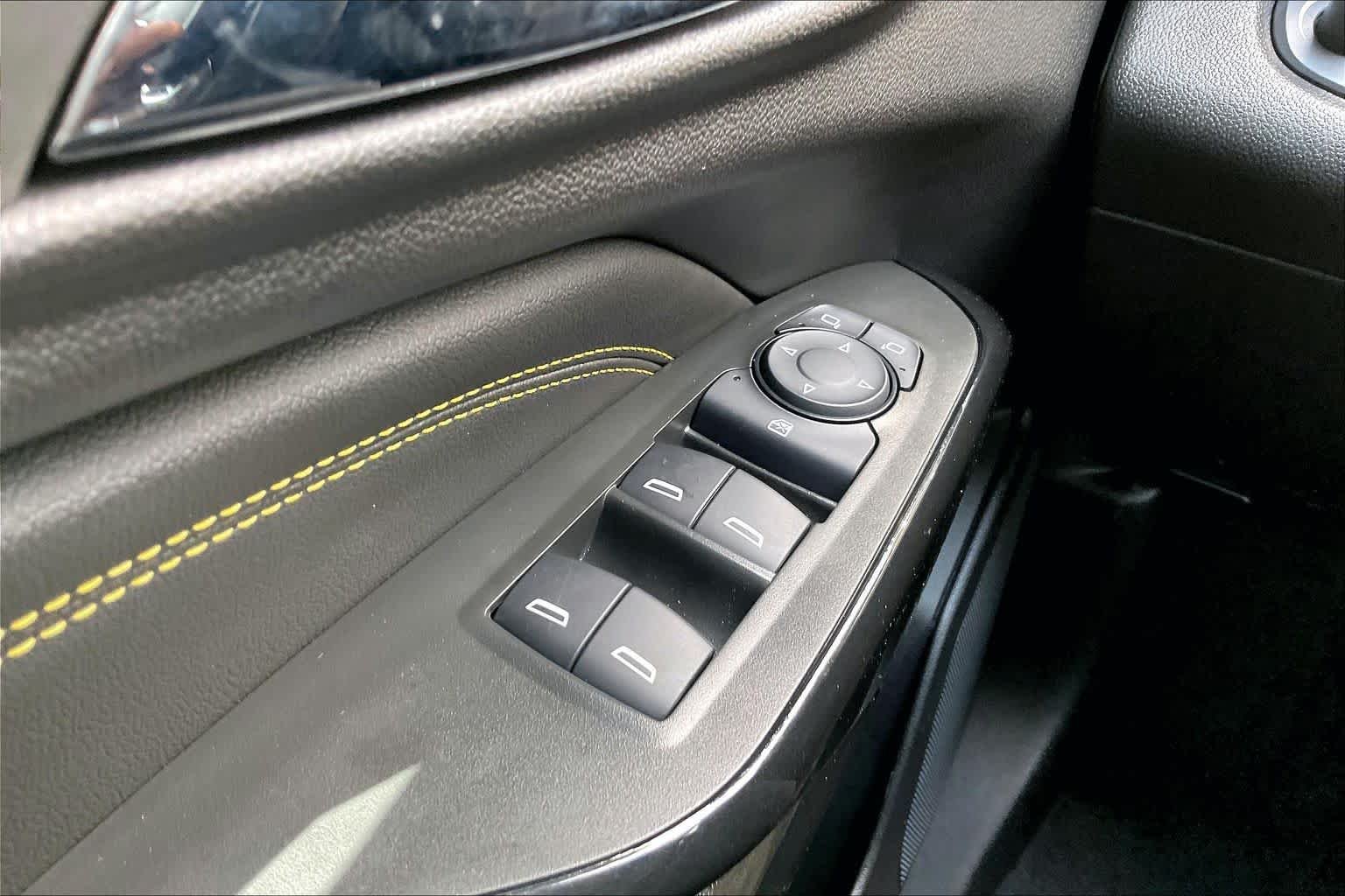 Used 2026 Summit White Chevrolet LT image 34