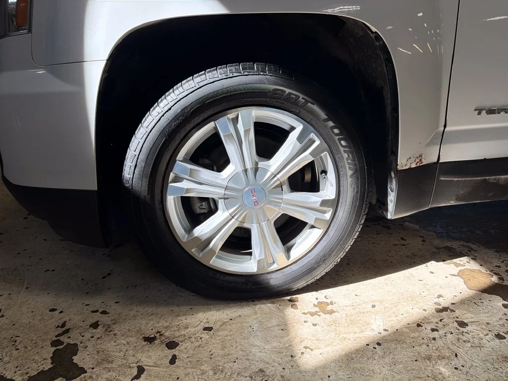 Used 2017 White GMC SLE-1 image 10