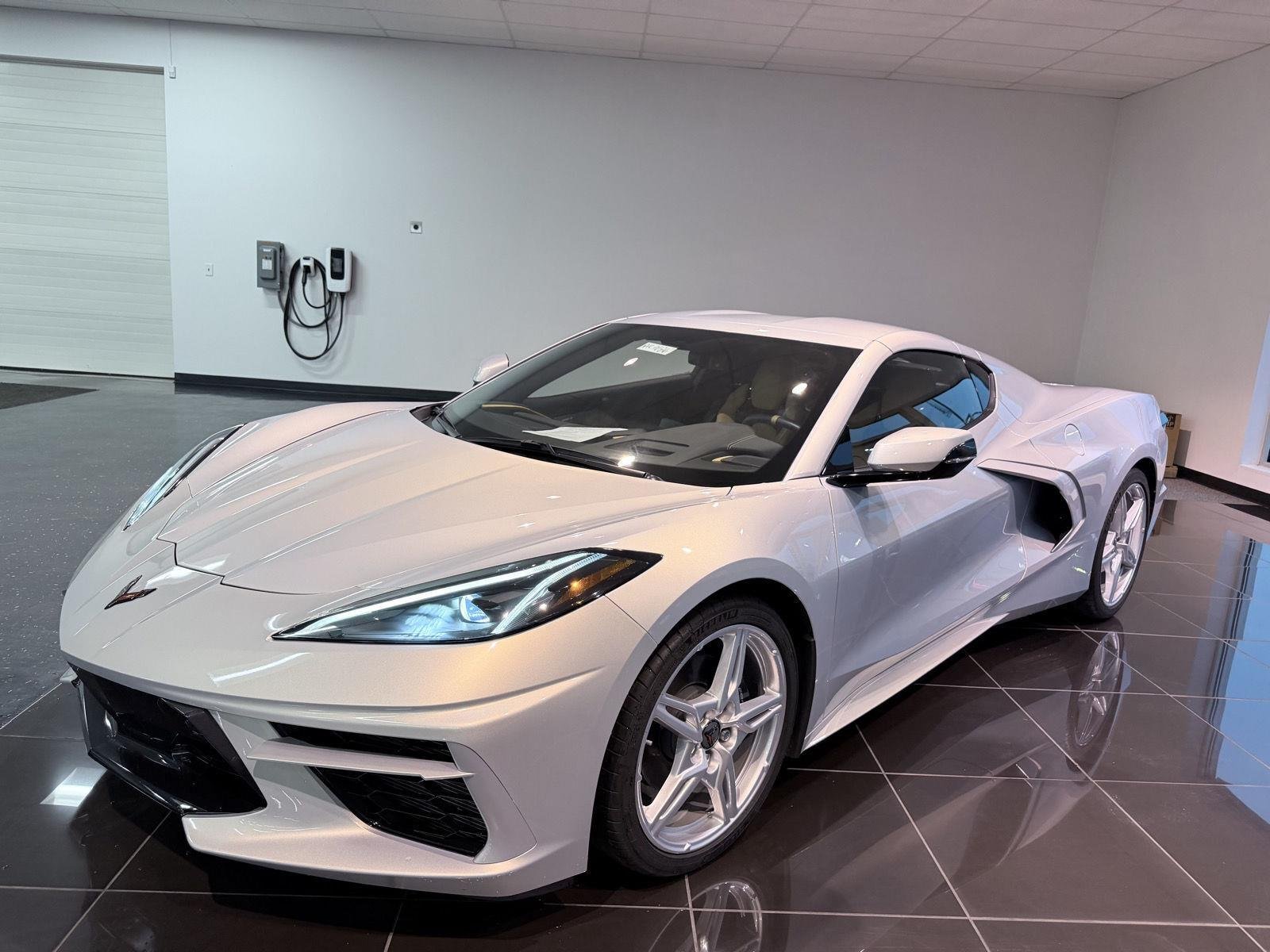 Used 2021 Silver Flare Metallic Chevrolet 2LT image 8