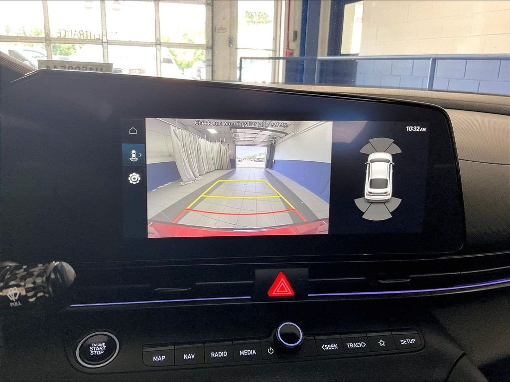 Used 2025 Red Hyundai Base image 19