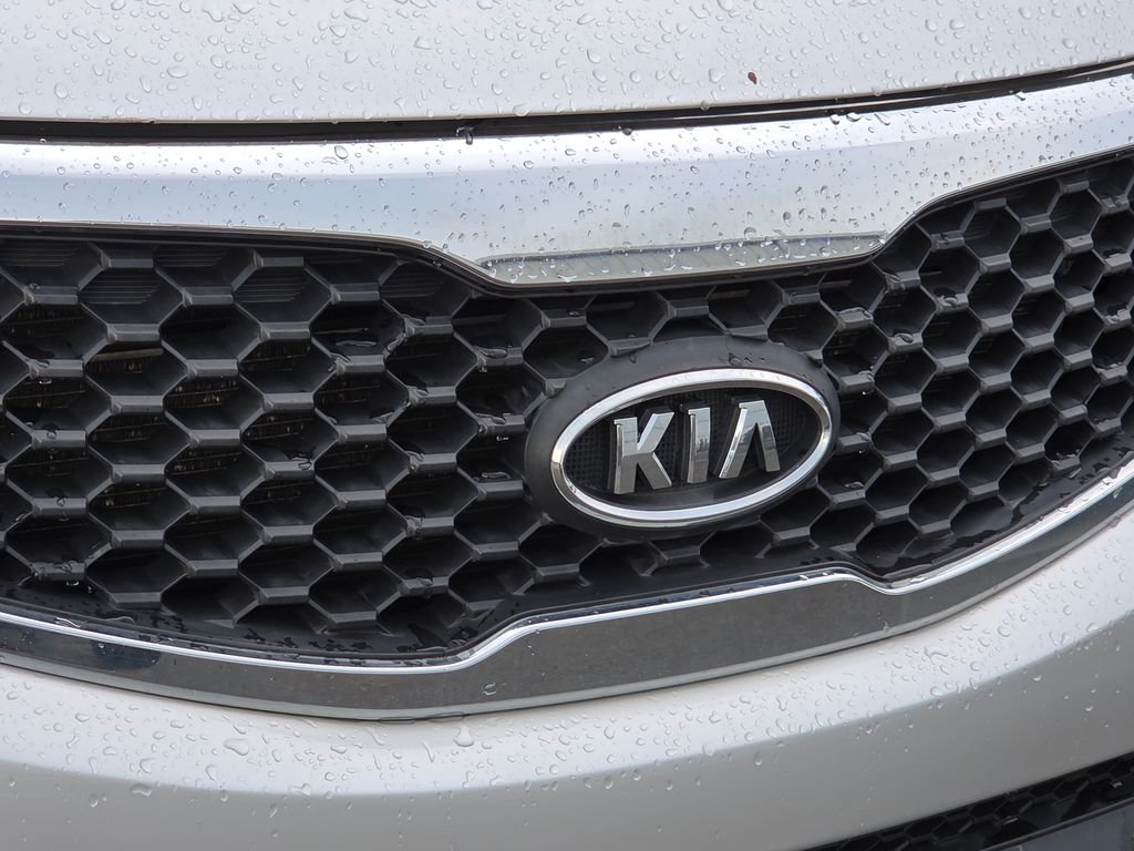Used 2012 Silver Kia LX image 13