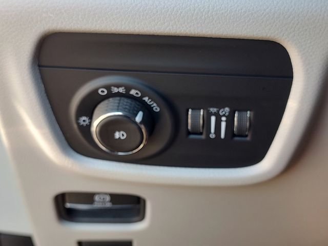 Used 2023 White Jeep Summit image 21