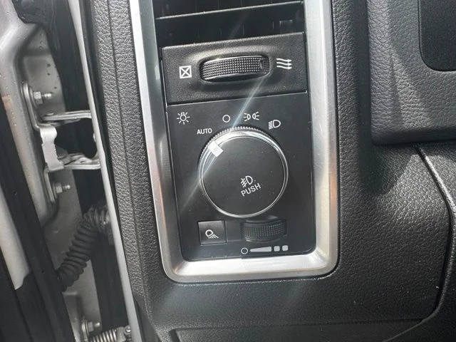 Used 2017 Silver Ram Big Horn image 20
