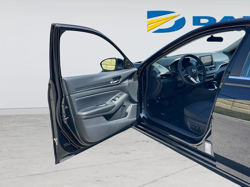Used 2024 Black Nissan 2.5 SV image 33