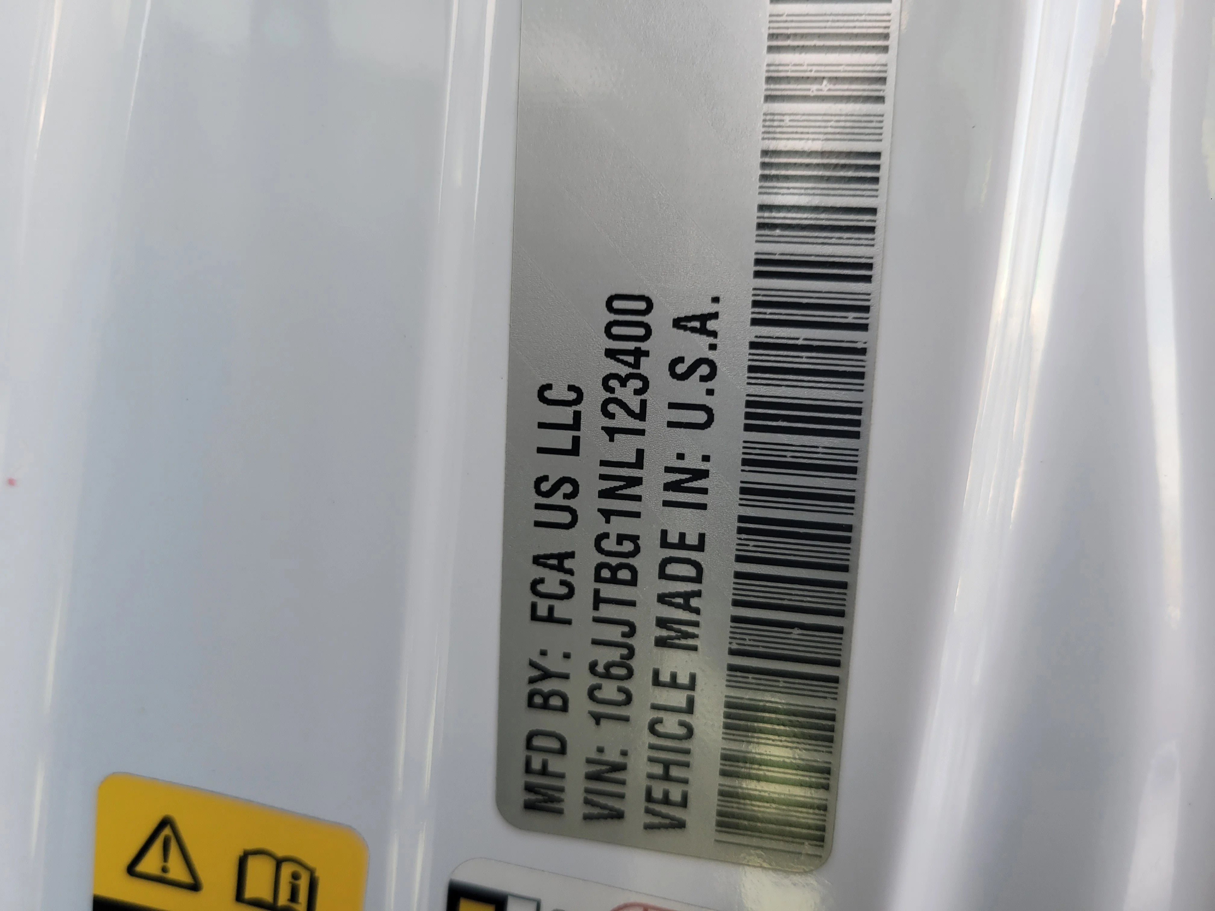 Used 2022 Bright White Clearcoat Jeep Rubicon image 10