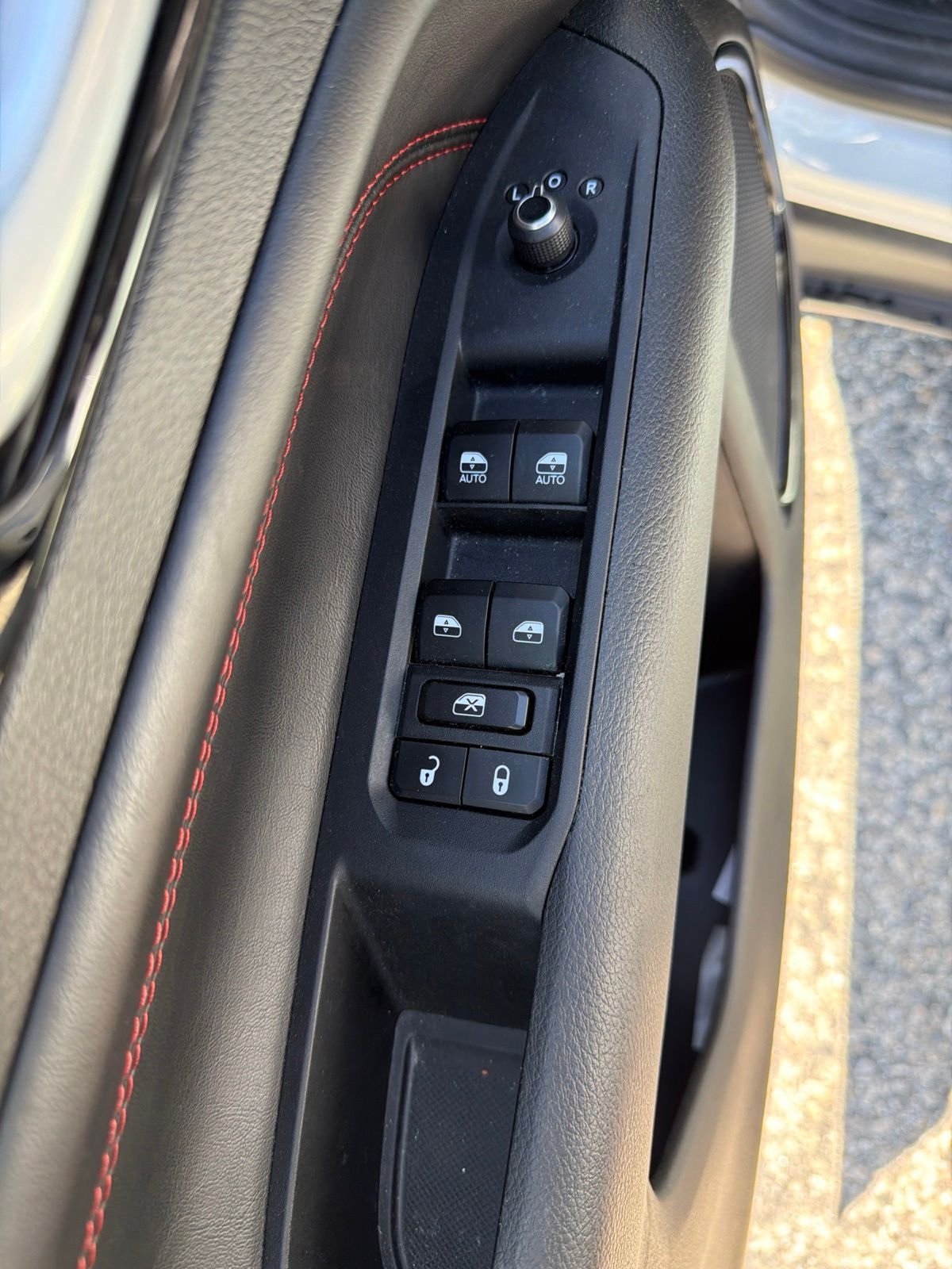 Used 2025 White Jeep Trailhawk image 16