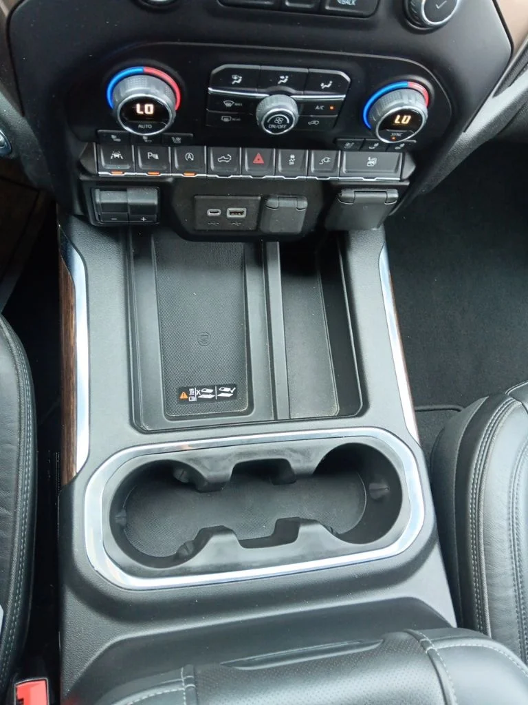 Used 2019 Havana Brown Metallic Chevrolet High Country image 24