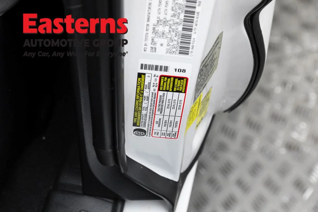 Used 2021 White Toyota SR image 32