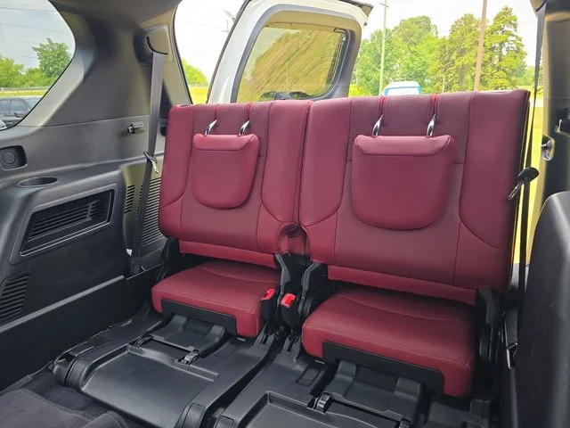 Used 2021  Lexus 460 image 13