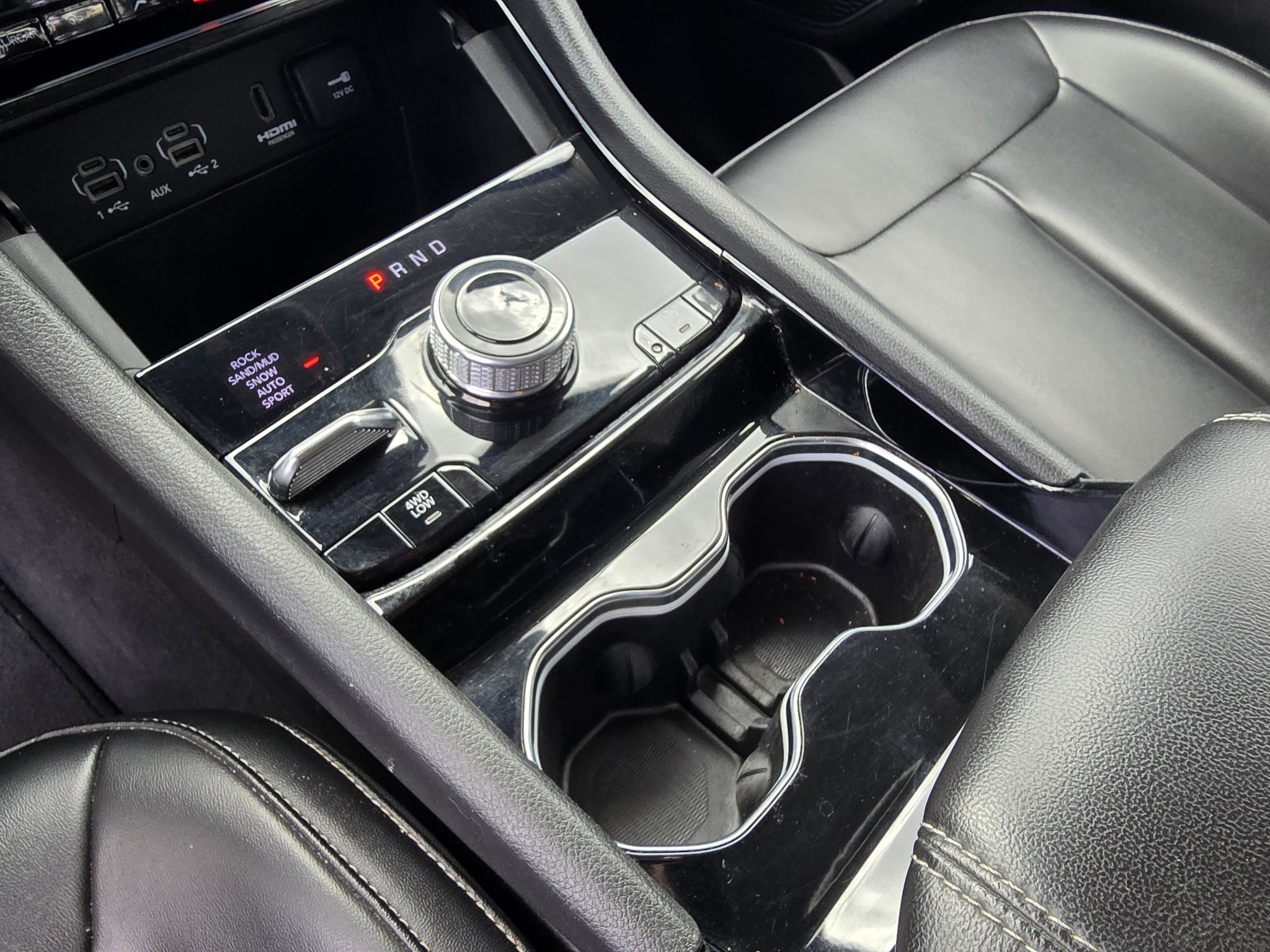 Used 2023 Silver Zynith Jeep 4xe image 19