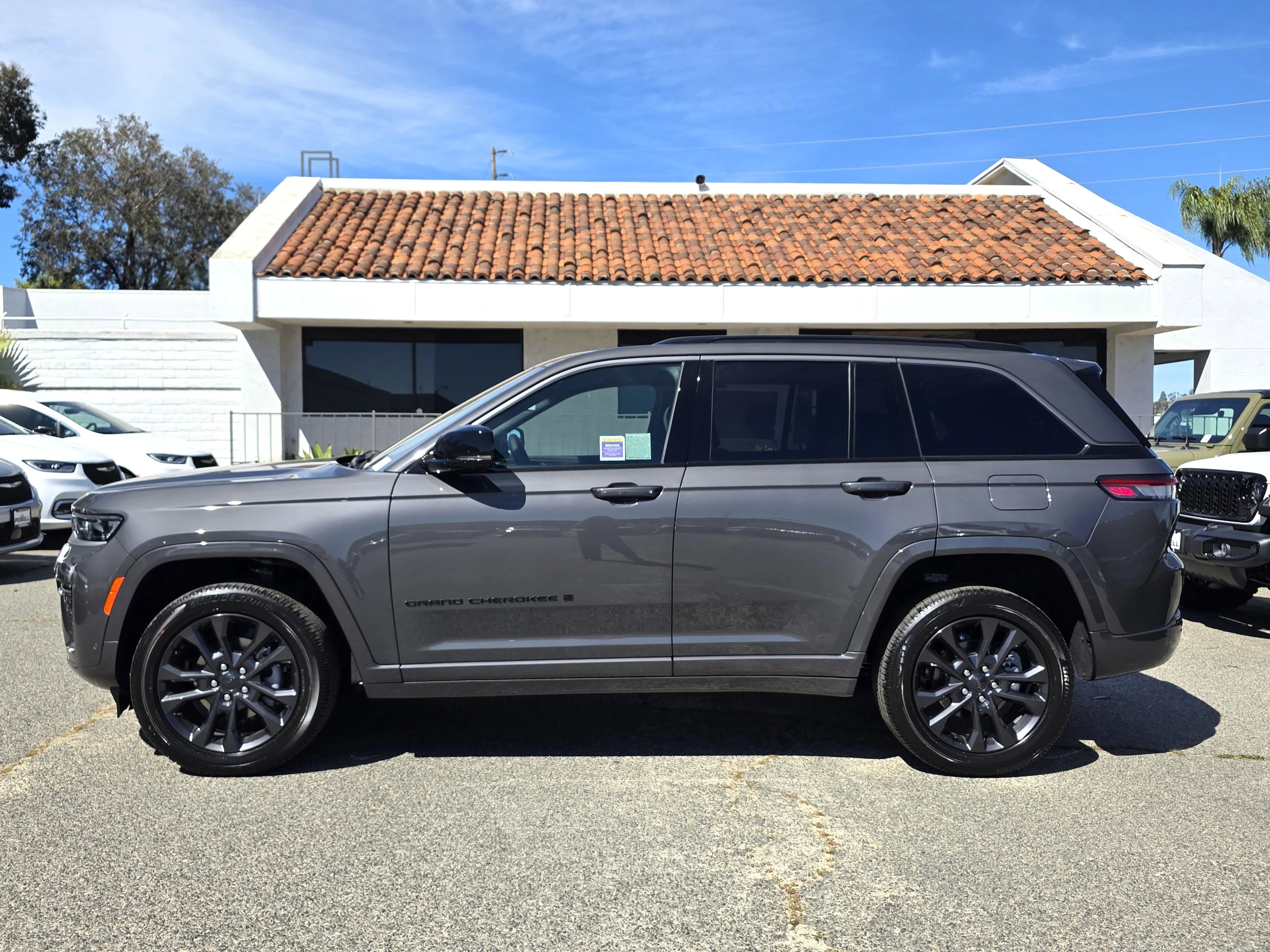 New 2026 Gray Metallic Jeep Limited Reserve image 2