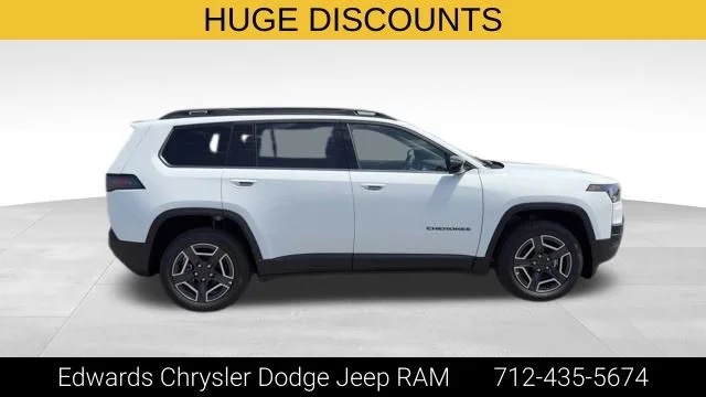 New 2026 White/off-white Jeep Laredo image 10