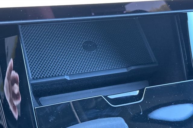New 2026 Black Land Rover Dynamic SE image 19