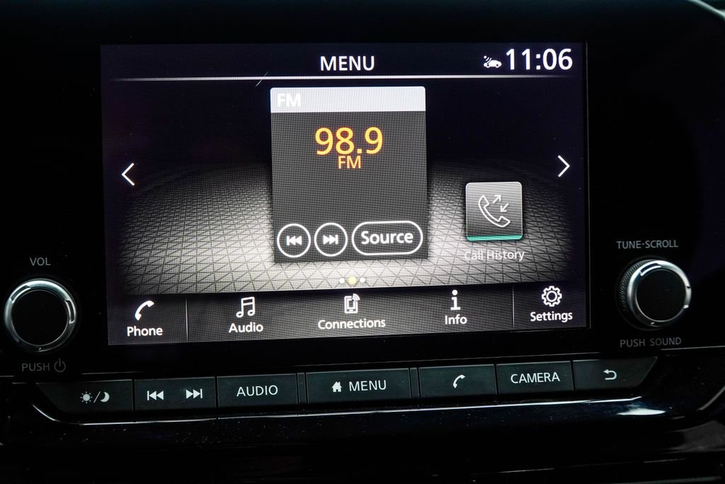 Used 2024 White Nissan Rock Creek image 27