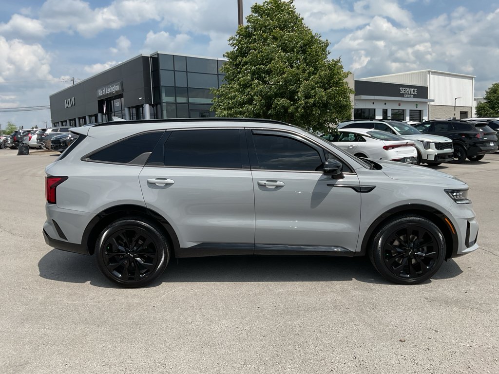 Used 2022 Wolf Gray Kia SX image 11