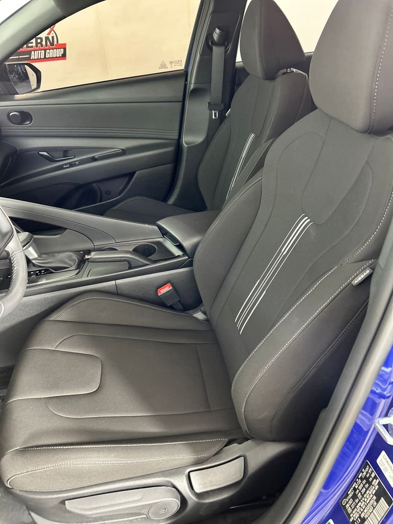 Certified Used 2025 Blue Hyundai SEL Sport image 12