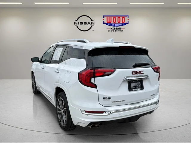 Used 2020 Summit White GMC Denali image 4