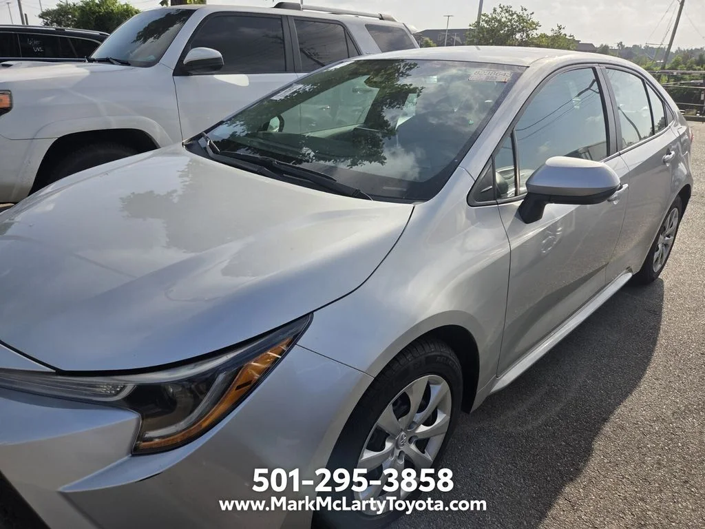 Used 2020 Silver Toyota LE image 5