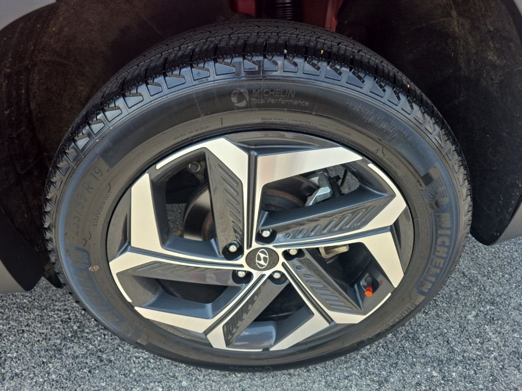 Used 2023 Red Hyundai SEL image 8