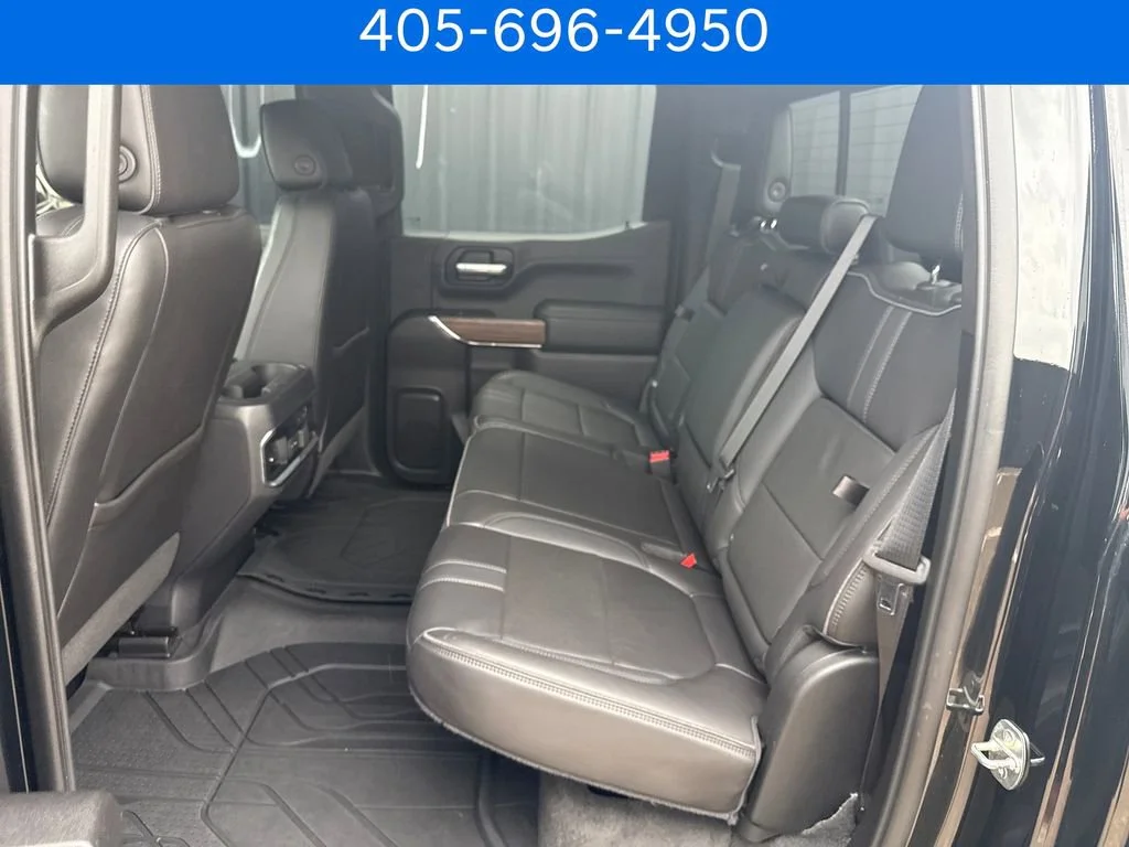 Pre-Owned 2021 Chevrolet Silverado 1500 High Country