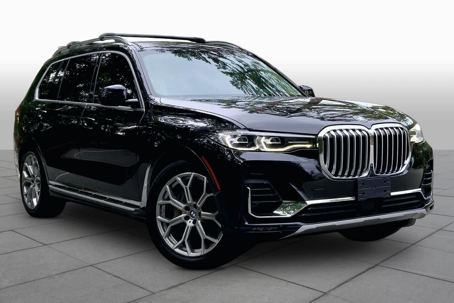 Used 2019 Black Sapphire Metallic BMW xDrive50i image 2