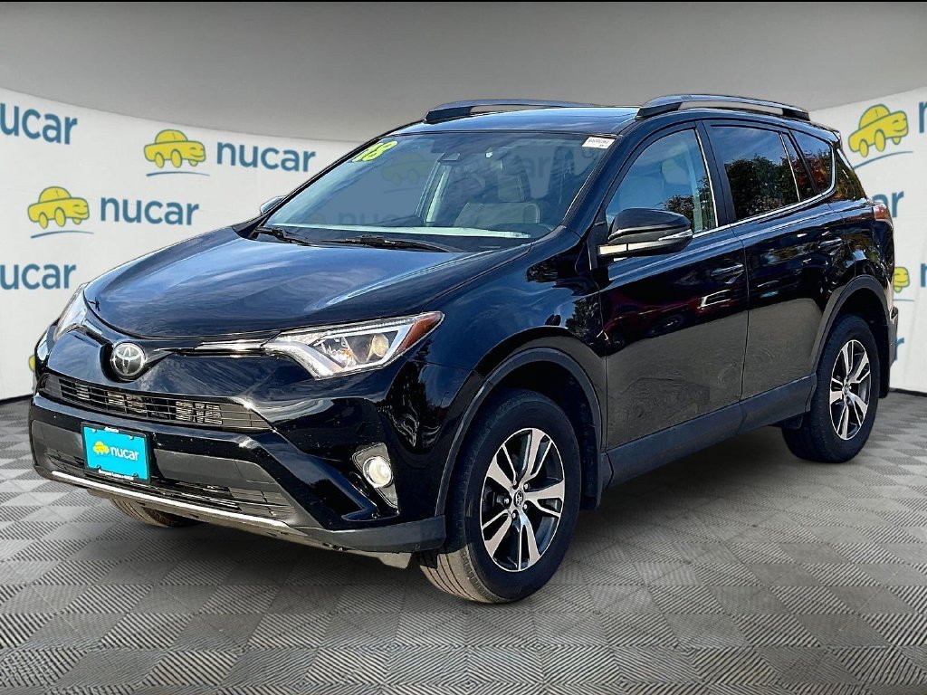 Used 2018 Black Toyota XLE image 3