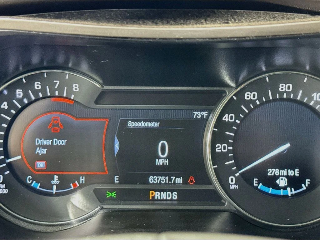 Used 2019 Pearl Metallic Lincoln Reserve image 15
