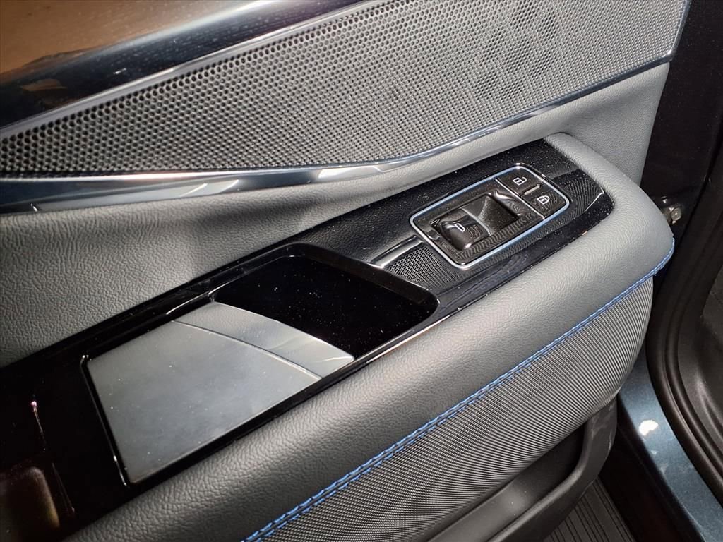 2026 Cadillac Escalade IQ Luxury - Photo 16