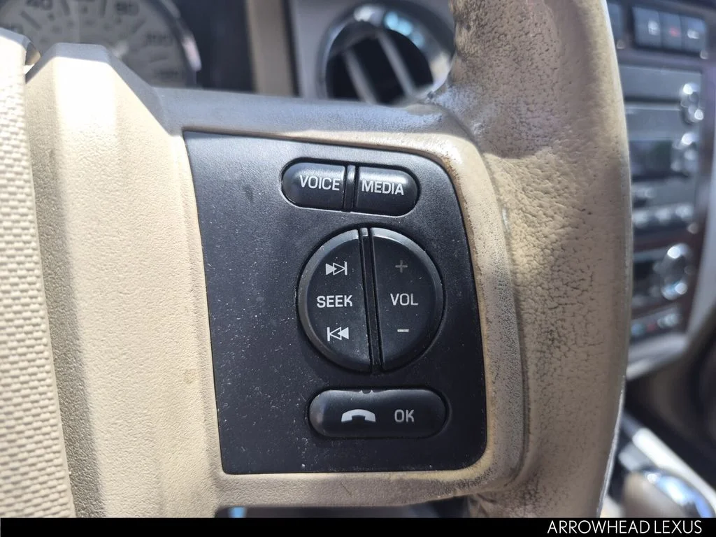 Used 2011 White Ford XLT image 24