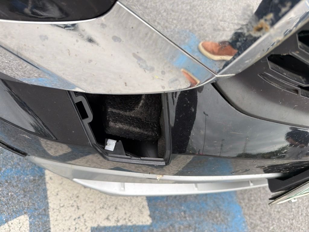Used 2022 Black Mitsubishi SEL image 3