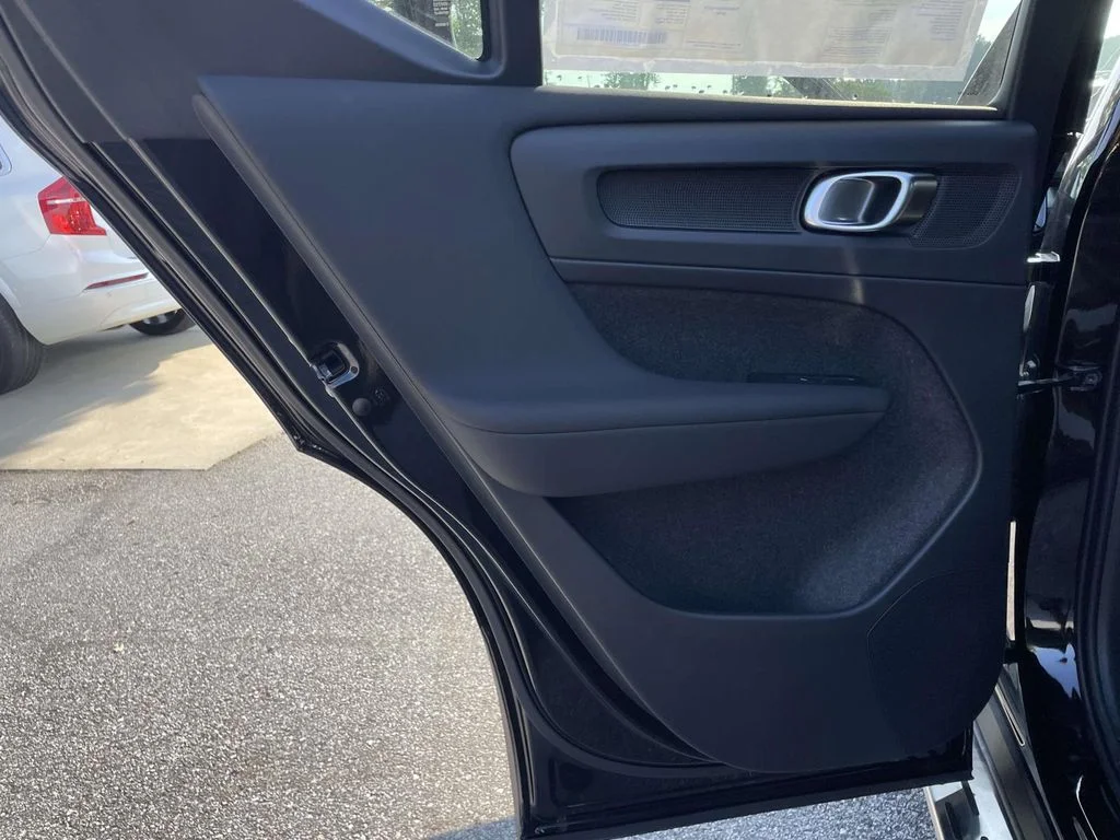 New 2026 Onyx Black Volvo Ultra Black Edition image 2
