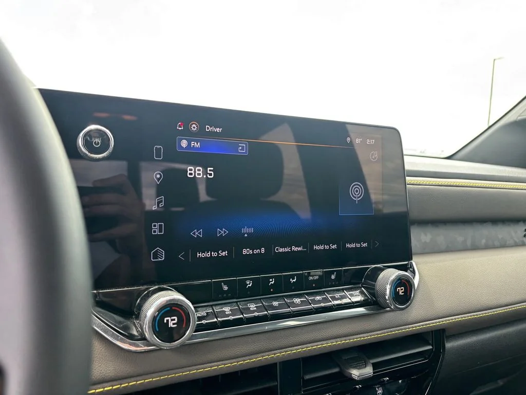 Used 2024 Gray Chevrolet ZR2 image 19