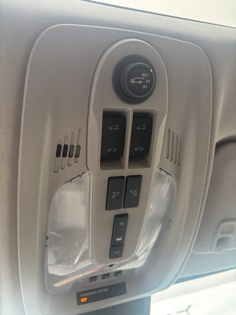 Used 2016 SUMMIT WHITE Chevrolet LT image 23