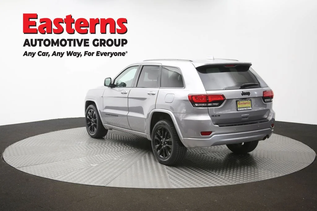 Used 2017 Silver Jeep Altitude image 64