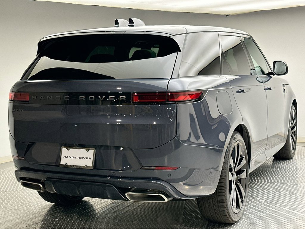 New 2026 Varesine Blue Metallic Land Rover Autobiography image 3