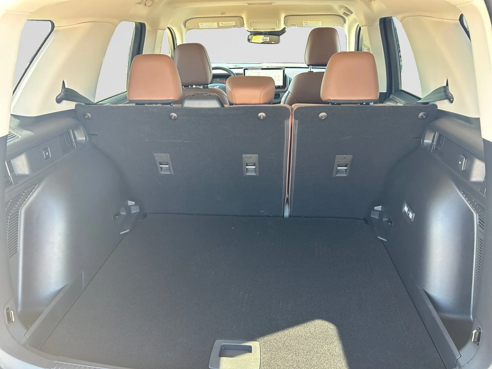 New 2026 Carbonized Grey Metallic Ford Outer Banks image 10