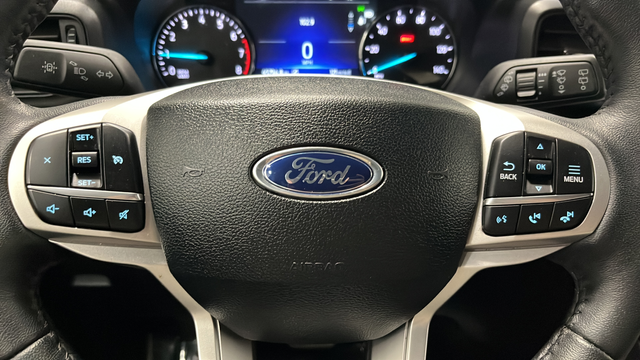 Used 2024 Iconic Silver Metallic Ford XLT image 15