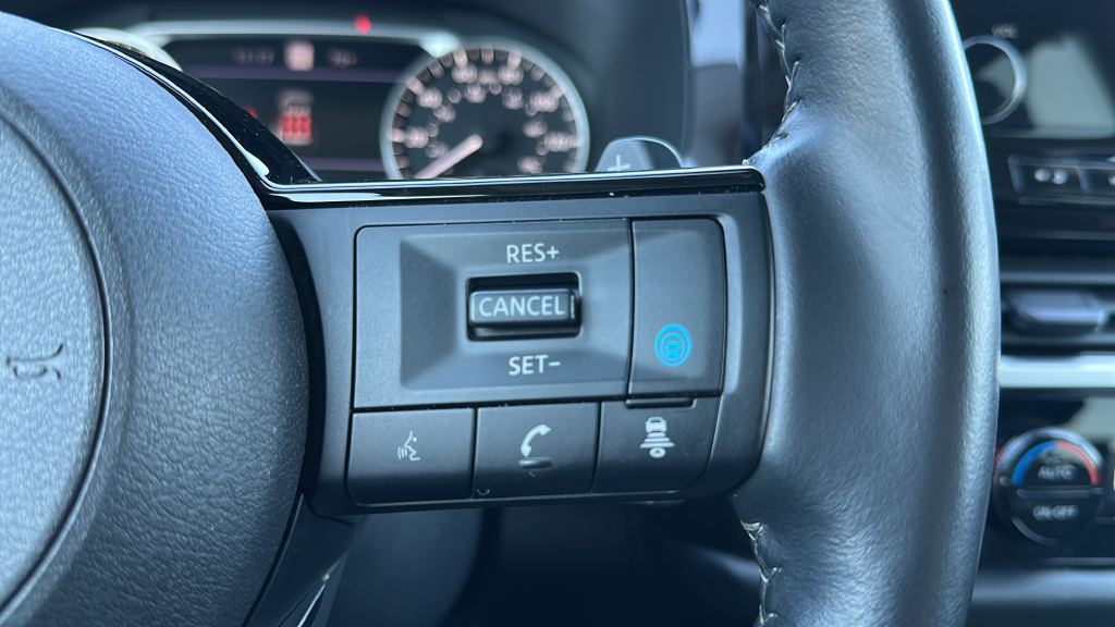 Used 2025 Super Black Nissan SL image 24