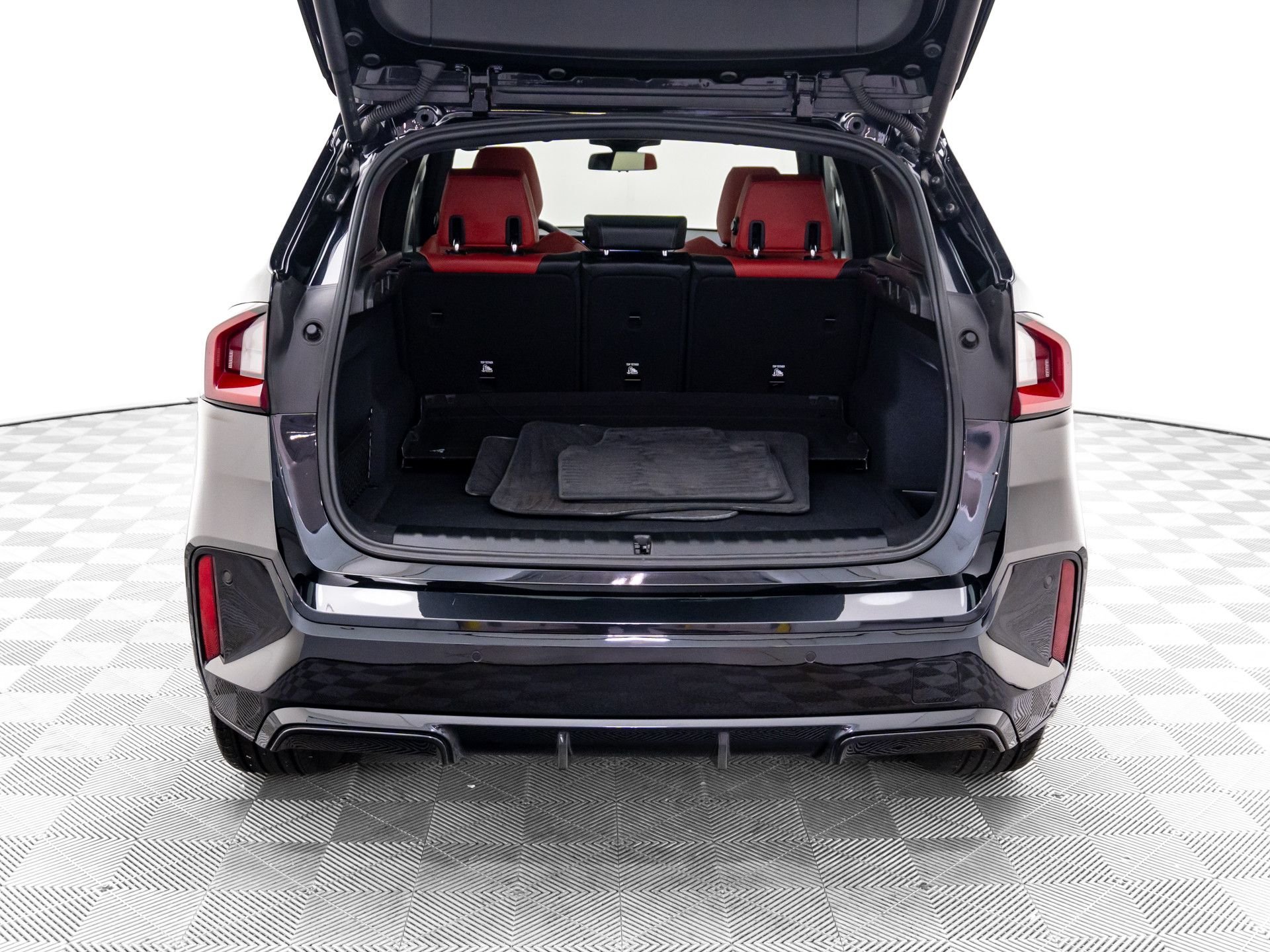 2025 BMW X1 28i - Photo 36