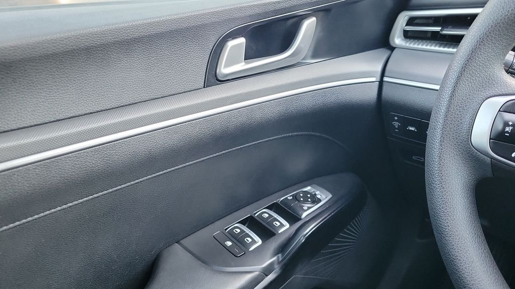 Used 2021 Gray Kia LXS image 19