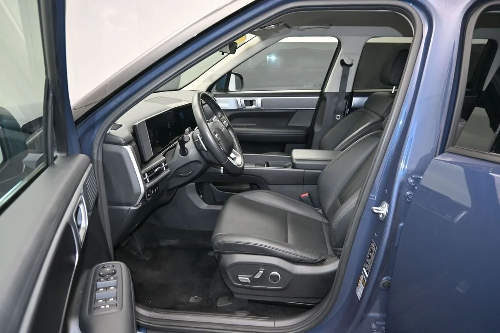 Certified Used 2025 Atlantic Blue Hyundai SEL image 13