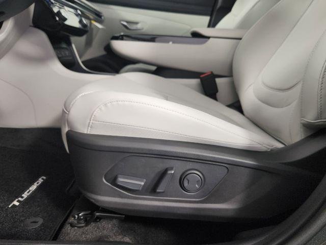 New 2026 Gray Hyundai SEL Convenience image 16