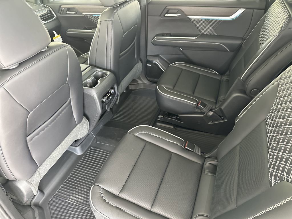 2026 GMC Acadia Denali - Photo 31