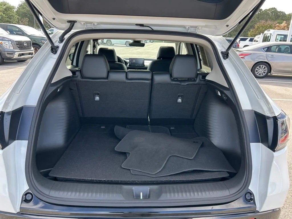 Used 2023 White Honda EX-L image 48