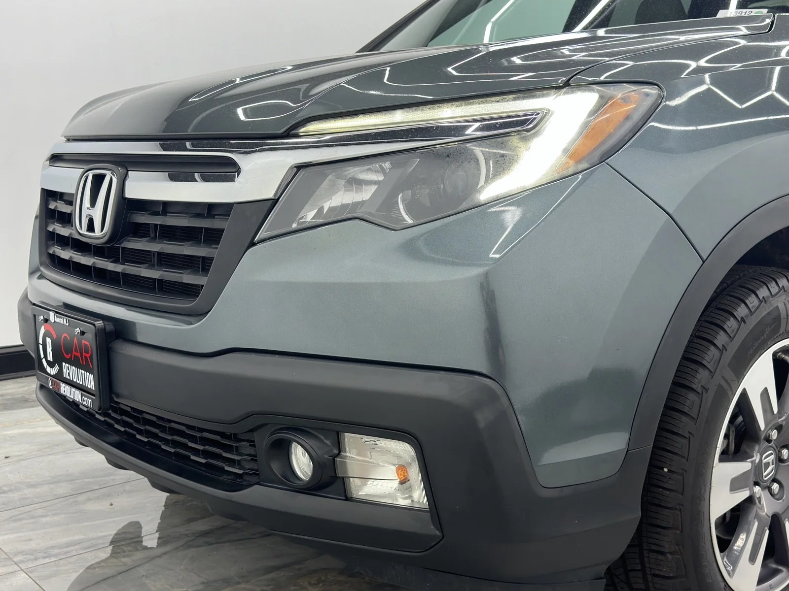 Used 2019 Forest Mist Metallic Honda RTL-T AWD image 51