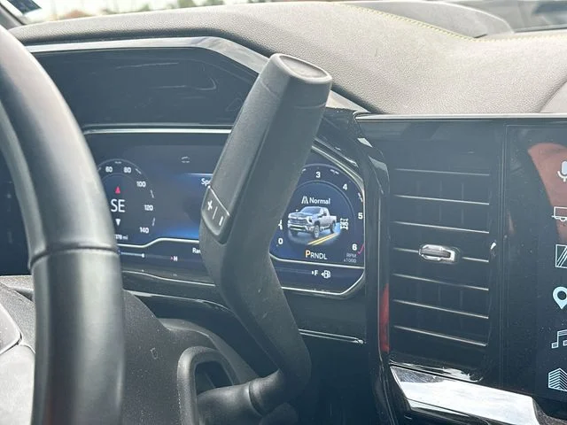 Used 2025 Gray Chevrolet ZR2 image 18