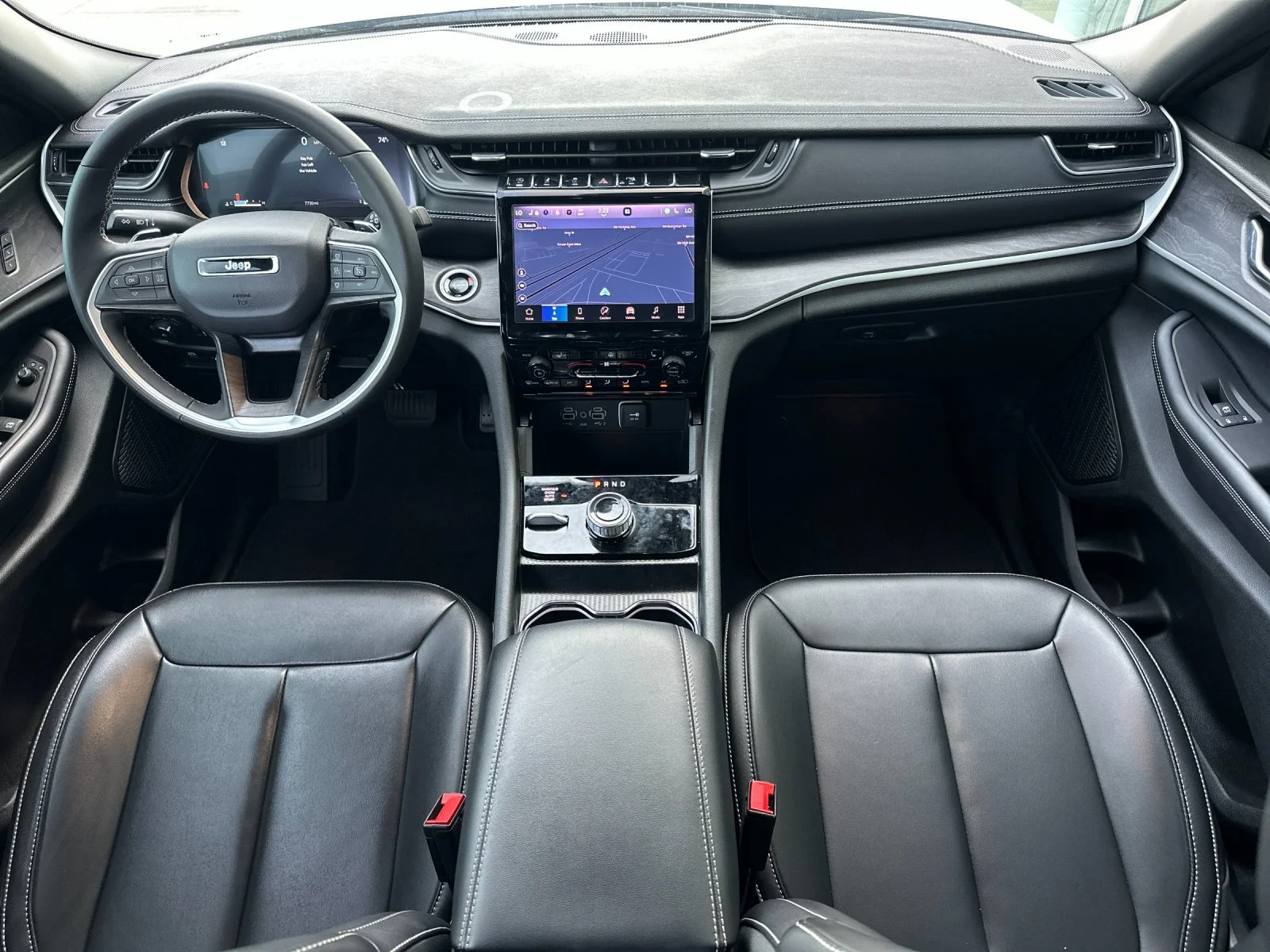 Used 2025 Silver Zynith Jeep Limited image 13