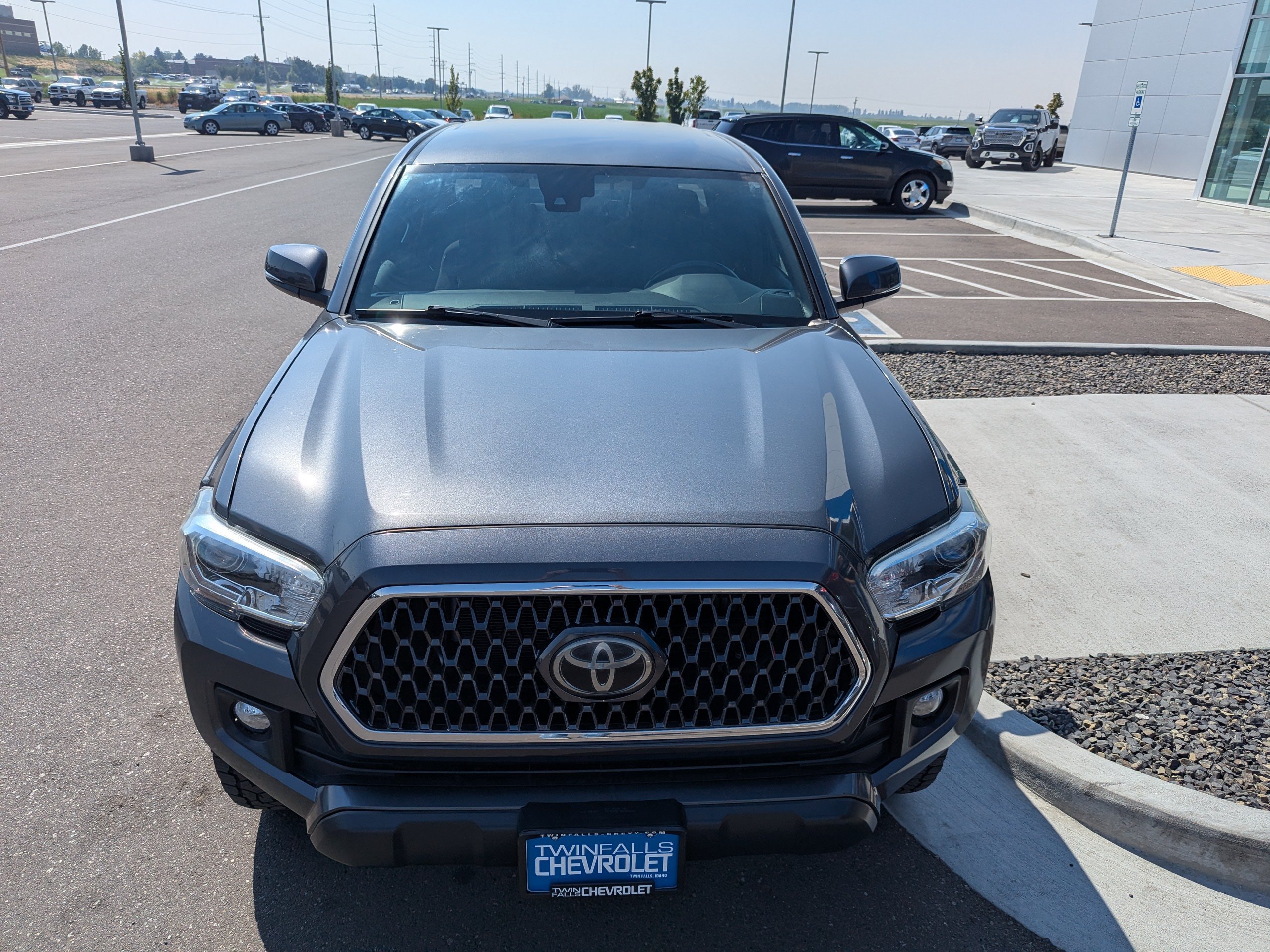 Used 2018  Toyota SR image 6