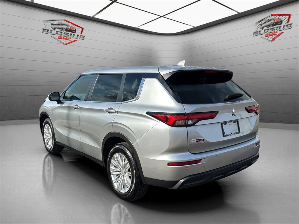 2024 Mitsubishi Outlander ES 2.5 S-AWC photo 3