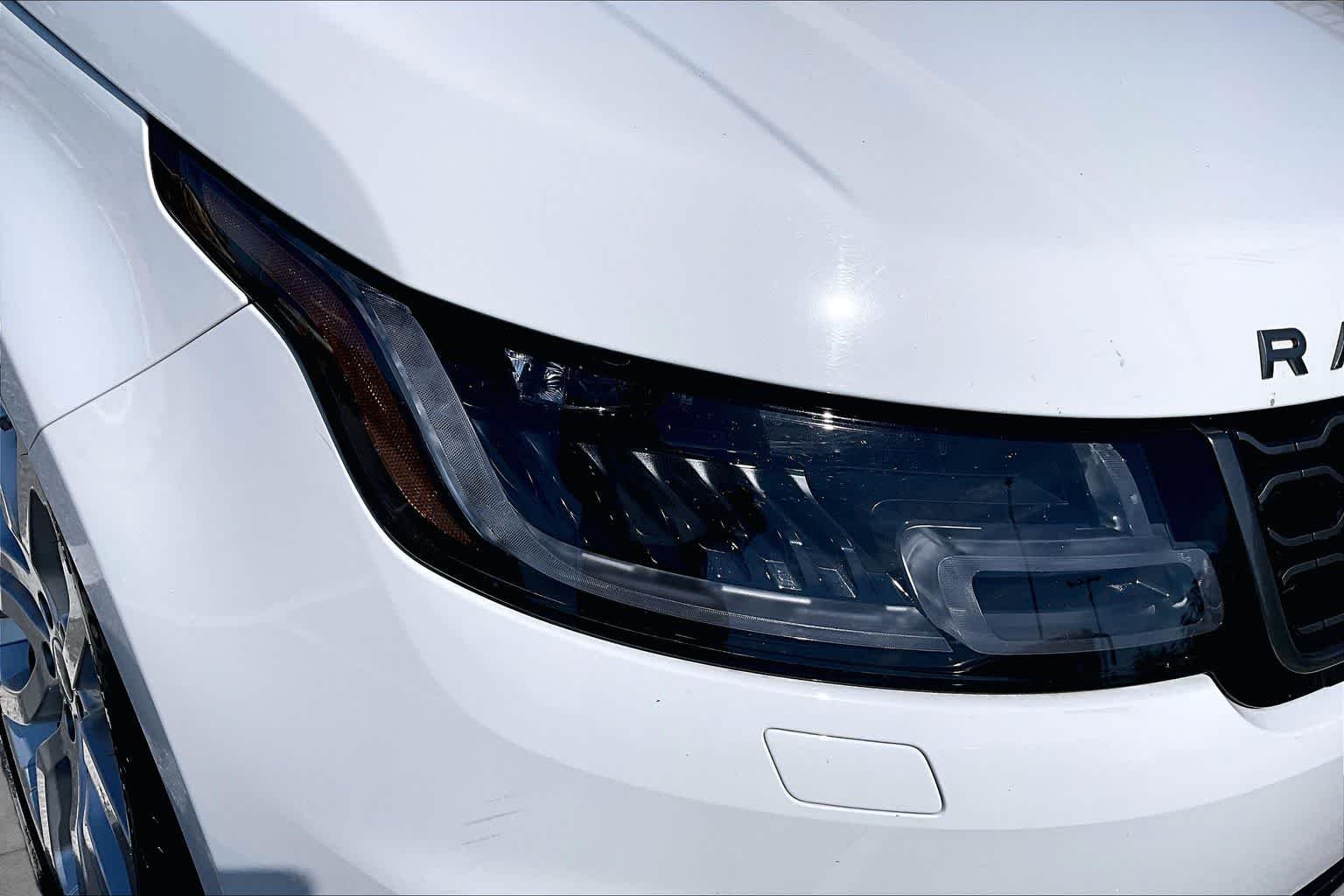 Used 2022 Fuji White Land Rover HSE Dynamic image 28